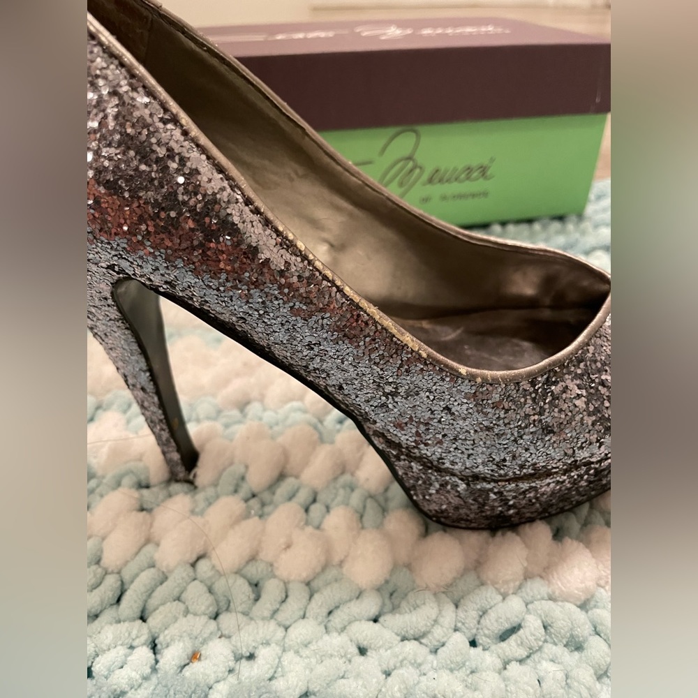 Beautiful Guess Open-toe Sparkly Platform Heels